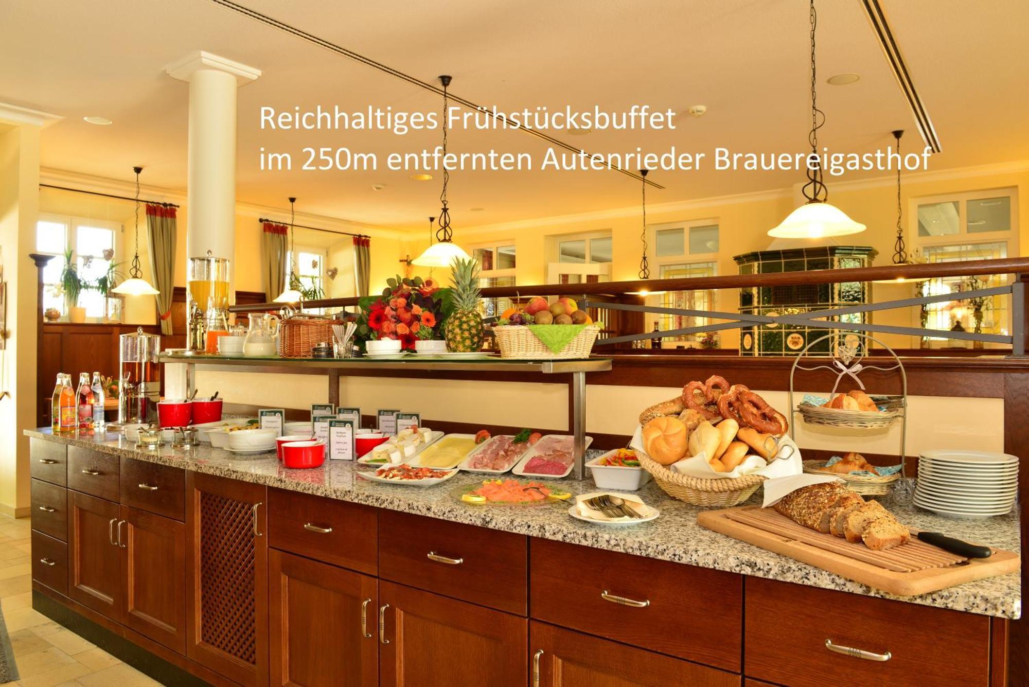 Autenrieder Gaestehaus Schlossbraeu Ichenhausen Ngoại thất bức ảnh