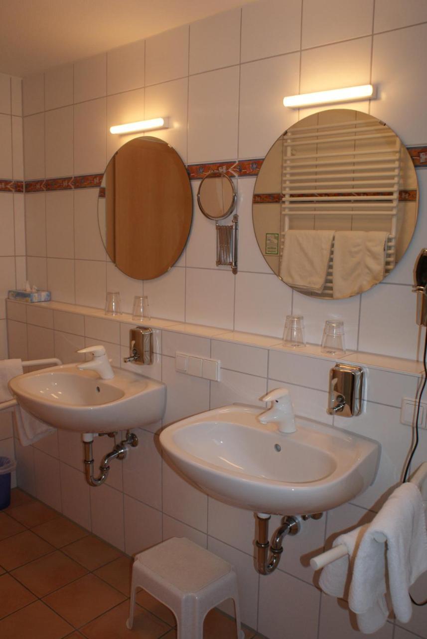 Autenrieder Gaestehaus Schlossbraeu Ichenhausen Ngoại thất bức ảnh